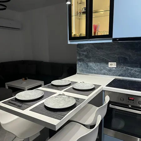 Apartament Brand New *